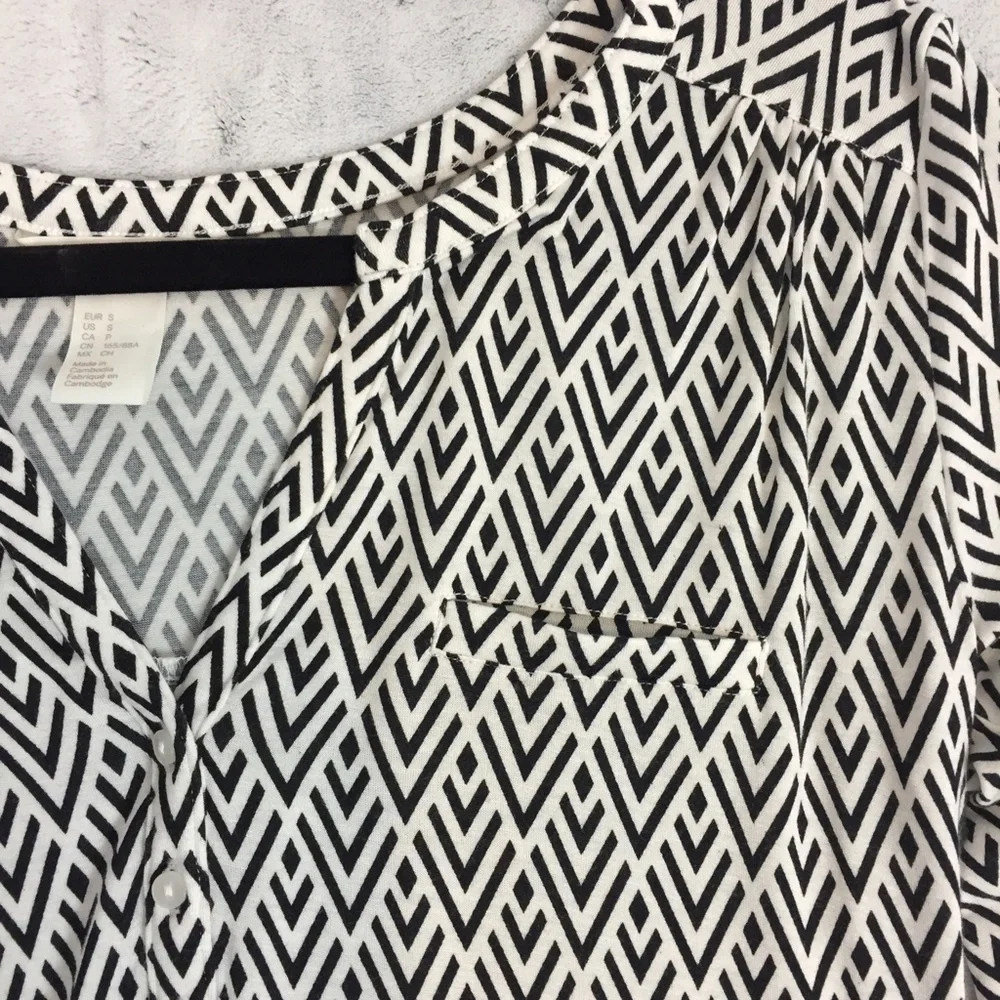H&M Henley Womens Small Black and White V Neck Long Sleeve - Picture 3 of 9